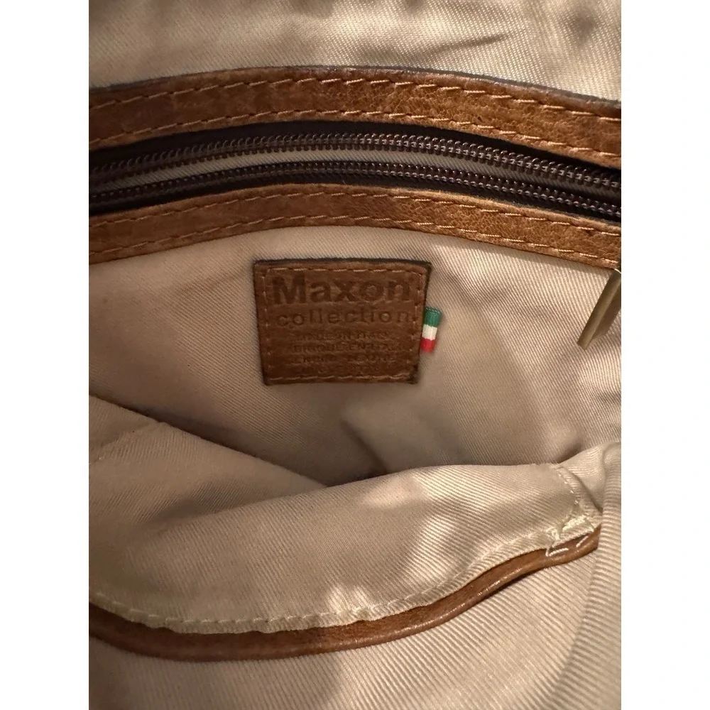 MAXON COLLECTION Soft Brown Textured Leather Pebbled Crossbody Bag Made in Italy